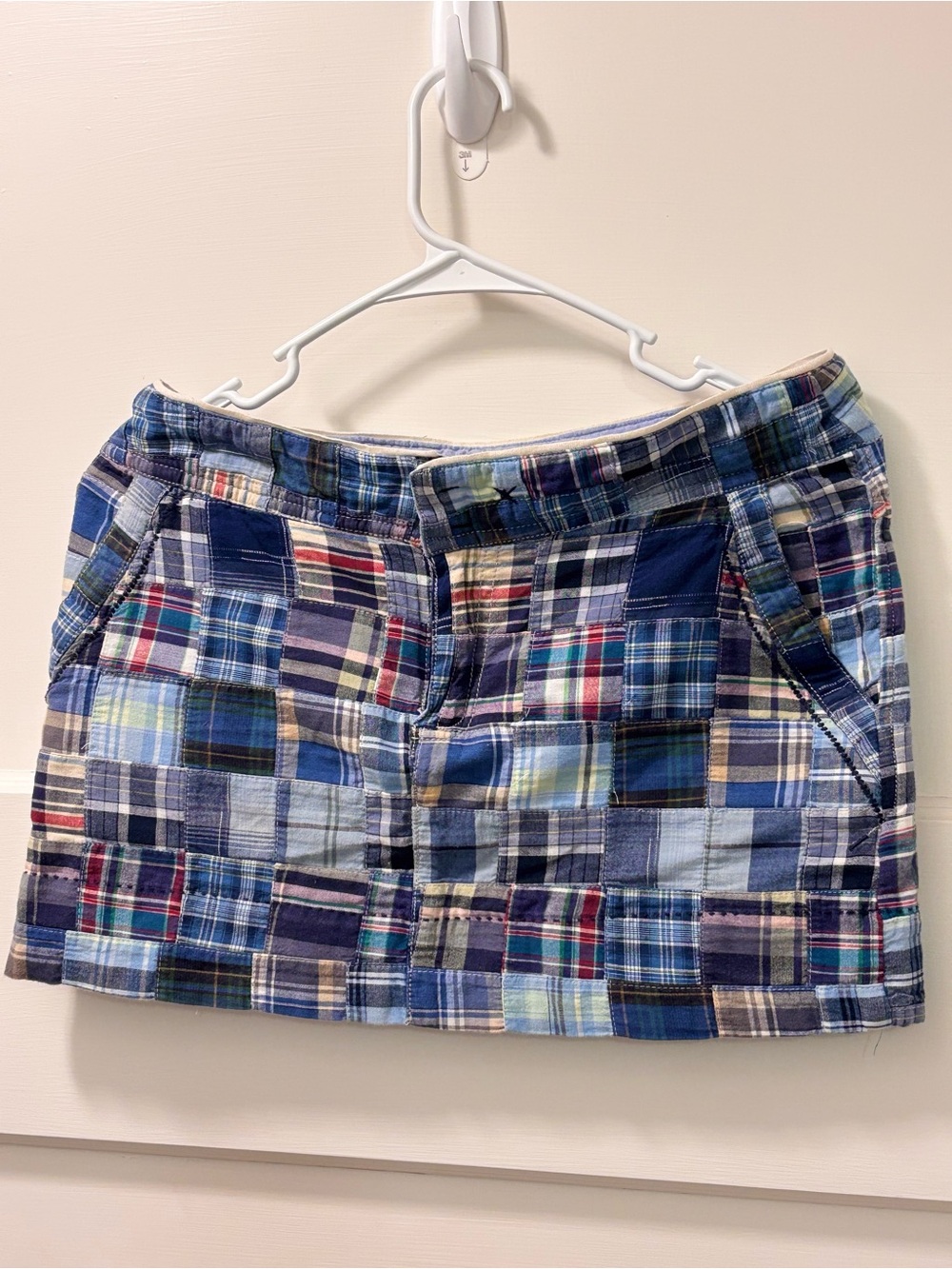 Authentic vintage American Eagle Outfitters patchwork plaid mini skirt, size 4